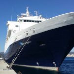 El creuer Saga Sapphire s’estrena al port de Palamós amb 600 passatgers