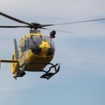 19 parcs de bombers continuen sota mínims i 3 més resten tancats Imatge d'arxiu d'un helicòpter dels Bombers (GRAE) - Servei d'Emergències Mèdiques (SEM)