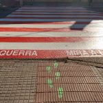 Palafrugell millora la senyalització dels passos de vianants propers a les escoles