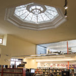 La Biblioteca de Palafrugell acull l’exposició ‘Taques’ de Lis Arnau L'interior de la Biblioteca de Palafrugell en una imatge d'arxiu