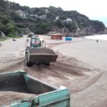 Tornen a treure sorra de Sa Riera per portar-la a Sant Feliu de Guíxols