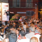 L’humorista Peyu omple la Plaça Major de Calonge