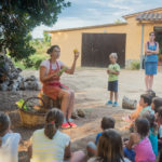 Rutes teatralitzades i una visita escultòrica al Parc dels Estanys, propostes d’estiu a Castell-Platja d’Aro