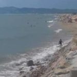 La platja dels Griells torna a quedar sense sorra