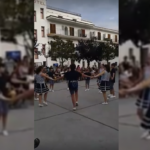 Arriba la versió sardanística de «Hey Jude» dels Beatles