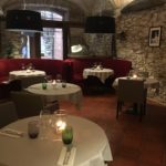 Tasta el cremós de patata amb safrà de La Cuina de Begur