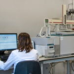 El Laboratori de l’ICSuro rep una certificació de qualitat internacional