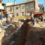 Les obres a la plaça del Lledoner de Torroella descobreixen una antiga muralla