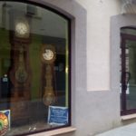 La Bisbal torna a incentivar el lloguer dels locals buits Aparador d'un comerç de la Bisbal d'Empordà | Imatge de la Bisbal