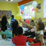 Projecte de Creu Roja per ajudar en la criança dels fills