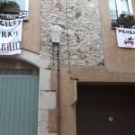 Els veïns denuncien el pas dels cotxes a la “zona de vianants” del carrer Tarongeta de Palafrugell
