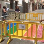 Pinten passos de zebra amb la bandera LGBTI a Platja d’Aro i Palafrugell
