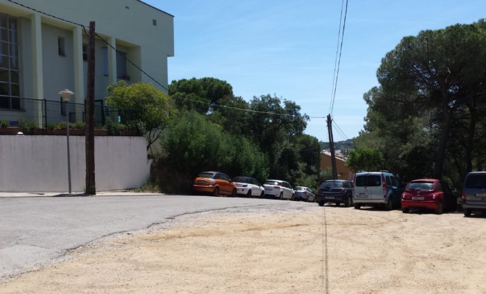 Carrer Almogàvers de Palamós Aparcament al Carrer Almogàvers de Palamós
