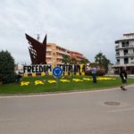 7 municipis del Baix Empordà hauran de retirar llaços grocs de les dependències municipals