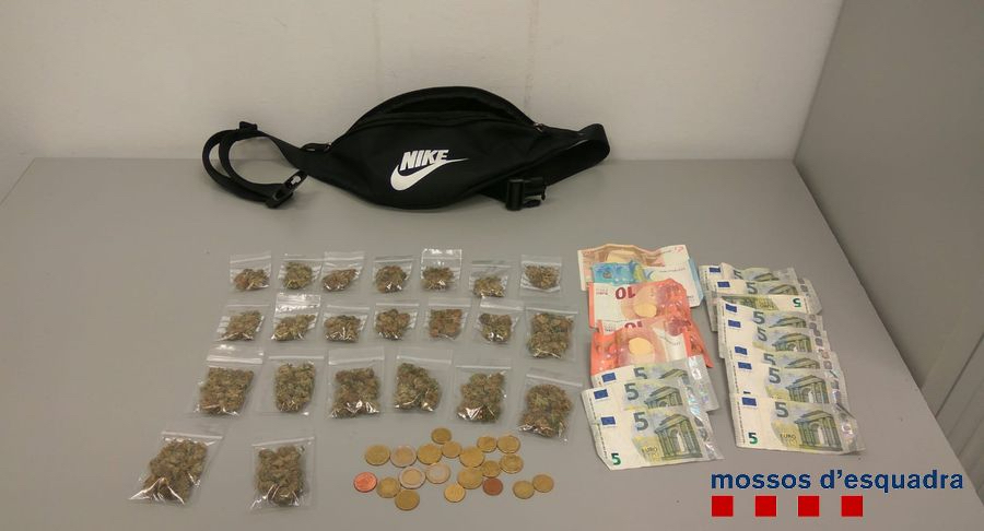Materials confiscats a la banda de Palafrugell que venia marihuana | Imatge dels Mossos d'Esquadra