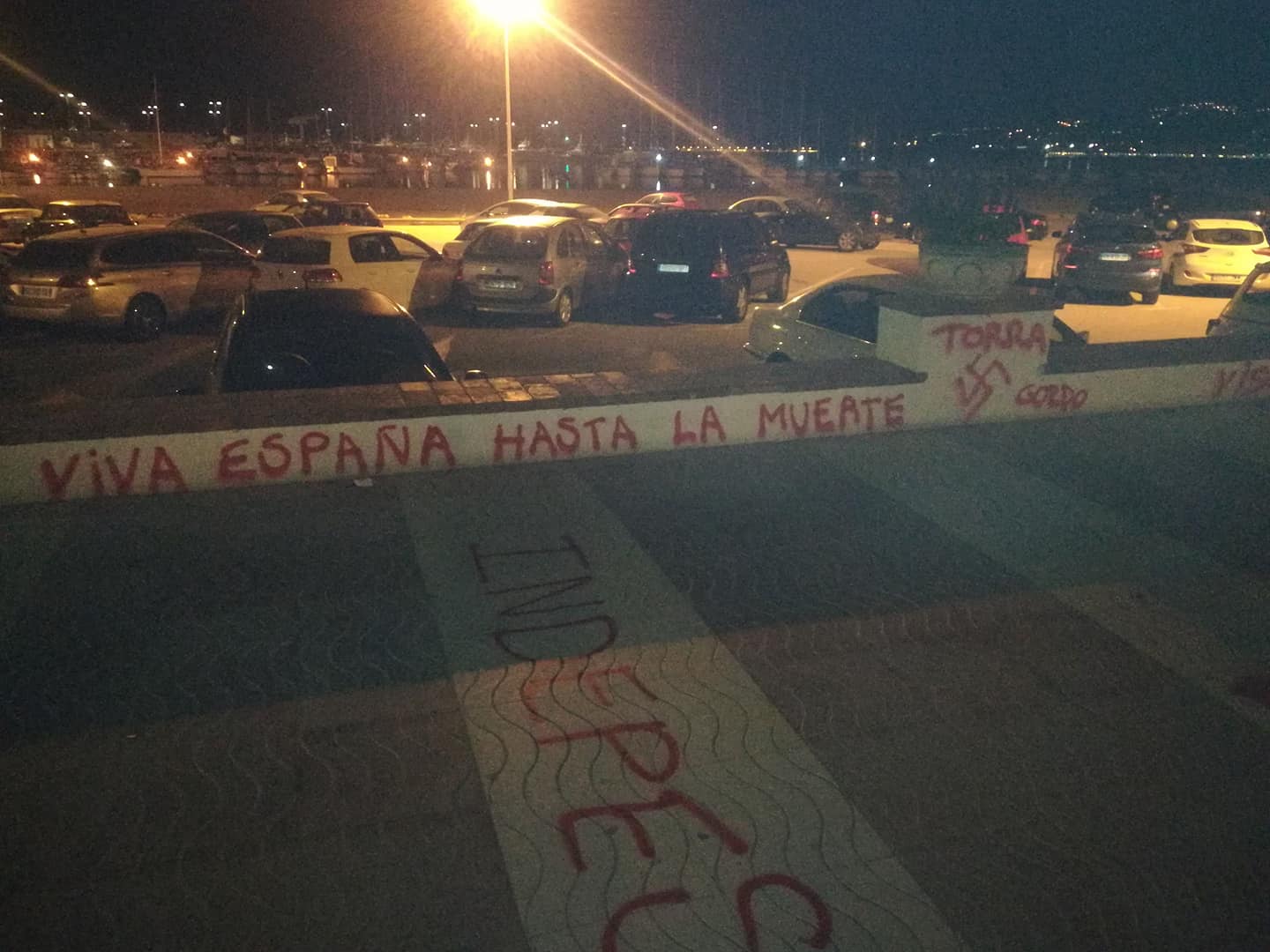 Pintades feixistes al Jardí 1 d&#039;Octubre de Palamós | Imatge del CDR Palamós Calonge