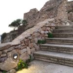 Els Comuns reclamen un camí de ronda “natural” a Palamós Camí de ronda, amb el castell de Sant Esteve al fons. Imatge de l'Ajuntament de Palamós