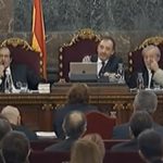 Mariano Bergés, advocat de Dolors Bassa: “Està molt afectada i no esperava aquesta condemna” Imatge de Dolors Bassa davant del Tribunal Suprem Espanyol durant el Judici del Procés