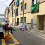 El Síndic insta l’Ajuntament de Calonge a assegurar les necessitats bàsiques dels infants desallotjats d’un bloc ocupat