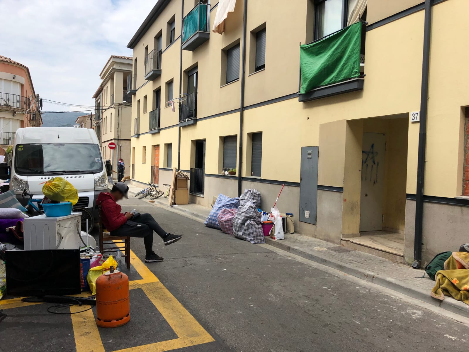 Calonge Incendi 64 persones desallotjades a Calonge per perill d'electrocució i incendi ...