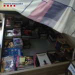 Tres detinguts per apropiar-se i vendre còmics exclusius d’una empresa de Torroella