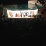 Més de 200 persones han gaudit “Perruqueria de senyores” al pati de les Escoles Velles