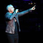 Eros Ramazzotti posa en peu el públic de Cap Roig Festival Eros Ramazzotti a Cap Roig Festival