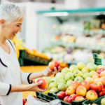 Per què la gent sempre aixafa les fruites i verdures al mercat?