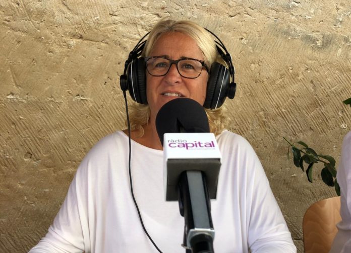 Maite Selva a Ràdio Capital de l'Empordà durant la Fira dels Indians 2019