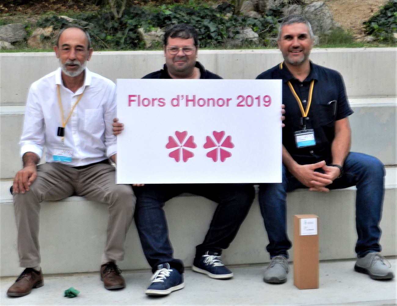 Moment de l'entrega del premi Flors d'Honor 2019 a l'EMD Estartit | Imatge de l'Ajuntament de Torroella de Montgrí