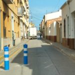 Qui i com es decideix posar les pilones blaves de Palafrugell? La resposta, aquí