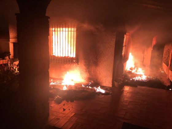 Incendi en una casa del carrer Rodors a Pals