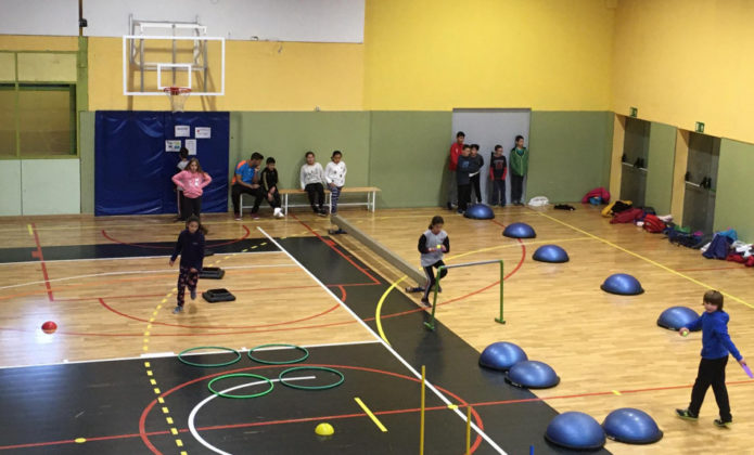 Nens participant als Jocs Esportius Escolars 2019 | Imatge de l'ajuntament de la Bisbal d'Empordà