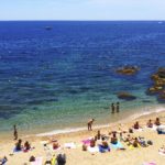 Ens podem contagiar a les piscines i a les platges de la Costa Brava? platges i piscines