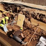 Ruïnes romanes sota el carrer Girona de Sant Feliu de Guíxols Operaris a l'enclavament romà del carrer girona de Sant Feliu | Imatge d'Àncora.cat