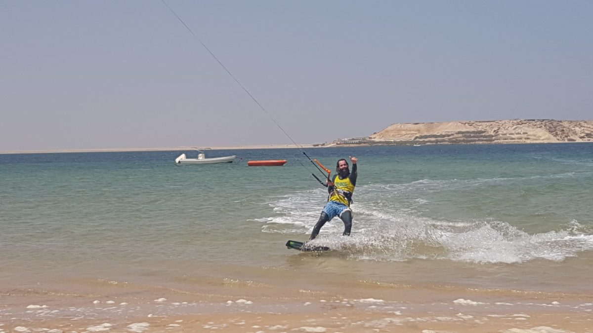 Àlex Subirà fent kitesurf | Imatge d'Àlex Subirà