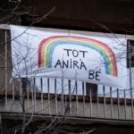 Comparteix les teves pancartes “Tot anirà bé” i els teus dibuixos