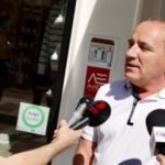 privat:-covid19·estrena-del-distintiu-“punt-blanc”