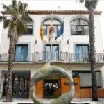 Pols entre Platja d’Aro i vint-i-set treballadors de l’administració