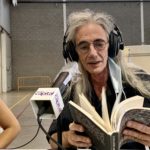 Enric Casasses recita poemes de “El nus la flor” a Ràdio Capital
