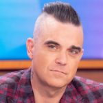 El nou disc de Robbie Williams trigarà una mica més en arribar el-nou-disc-de-robbie-williams-trigara-una-mica-mes-en-arribar