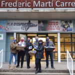 privat:-les-voluntaries-d’oncolliga-cusen-800-mascaretes-per-als-alumnes-de-l’institut-frederic-marti-carreras-de-palafrugell