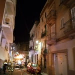 privat:-tres-intoxicats-per-l’incendi-a-un-edifici-del-carrer-monestir