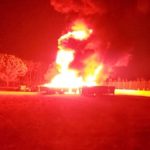 Un incendi a Calonge crema un centenar de contenidors Contenidors al camp de futbol de Calonge en un incendi | Imatge de Marta Rodriguez Font