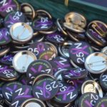 Ajuntaments, entitats i equipaments del Baix Empordà commemoren el 25-N