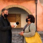 Dolors Bassa durant una entrevista a Ràdio Capital de l’Empordà a Torroella de Montgrí | Agost 2020 8