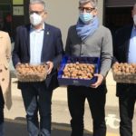 L’Institut Català del Suro contracta el centre Tramuntana per a un servei de reciclatge