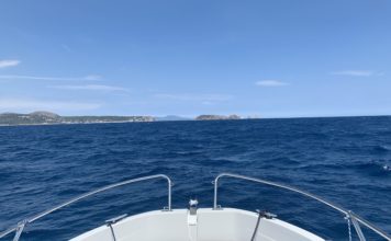 Publiquen la primera guia turística per a navegants de la Costa Brava illes medes des del mar