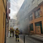 Incendi al carrer Sant Joan Baptista La Salle de Palamós