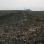 Els Bombers donen per controlat l’incendi del massís del Montgrí i esperen tenir el de Ventalló al vespre